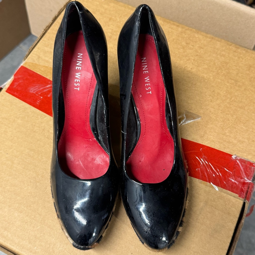 Vintage Nine West Black and Leopard Wedge Heels Size 7 M
